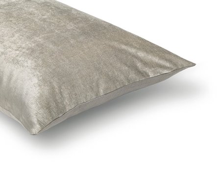 MrsMe cushion Majestic Platinum detail 1920x1200